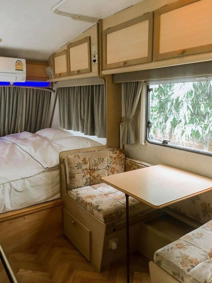 Nice Nite Campervans Phra Nakhon Si Ayutthaya Zewnętrze zdjęcie
