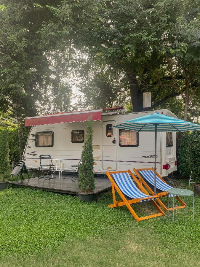 Nice Nite Campervans Phra Nakhon Si Ayutthaya Zewnętrze zdjęcie