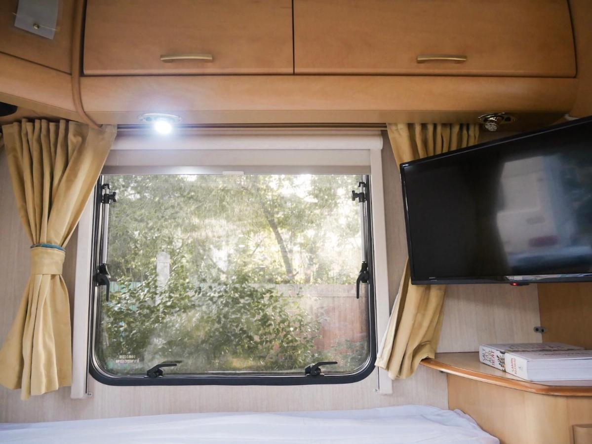 Nice Nite Campervans Phra Nakhon Si Ayutthaya Zewnętrze zdjęcie