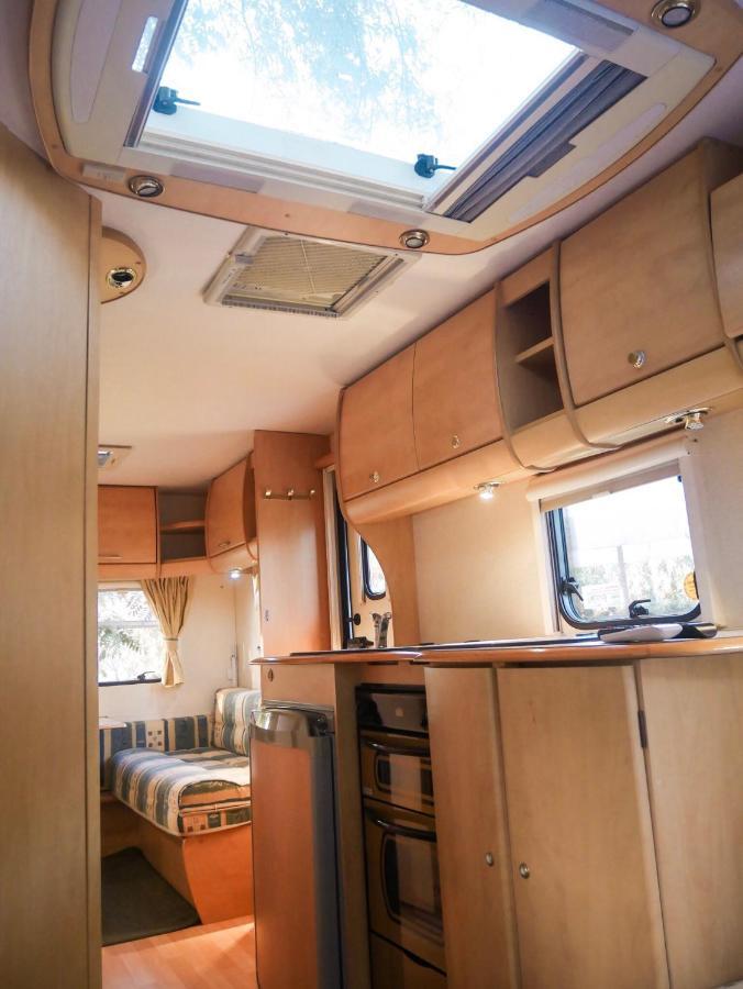 Nice Nite Campervans Phra Nakhon Si Ayutthaya Zewnętrze zdjęcie