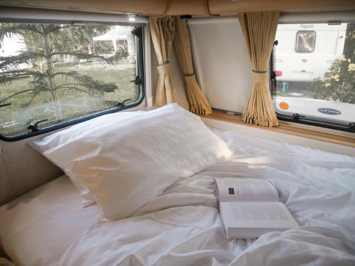 Nice Nite Campervans Phra Nakhon Si Ayutthaya Zewnętrze zdjęcie