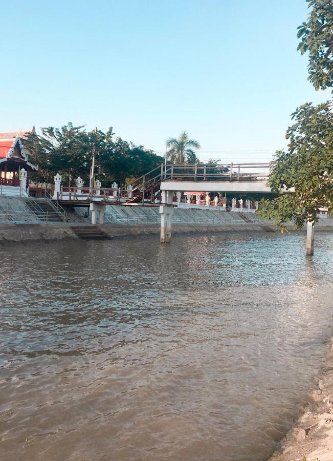 Nice Nite Campervans Phra Nakhon Si Ayutthaya Zewnętrze zdjęcie